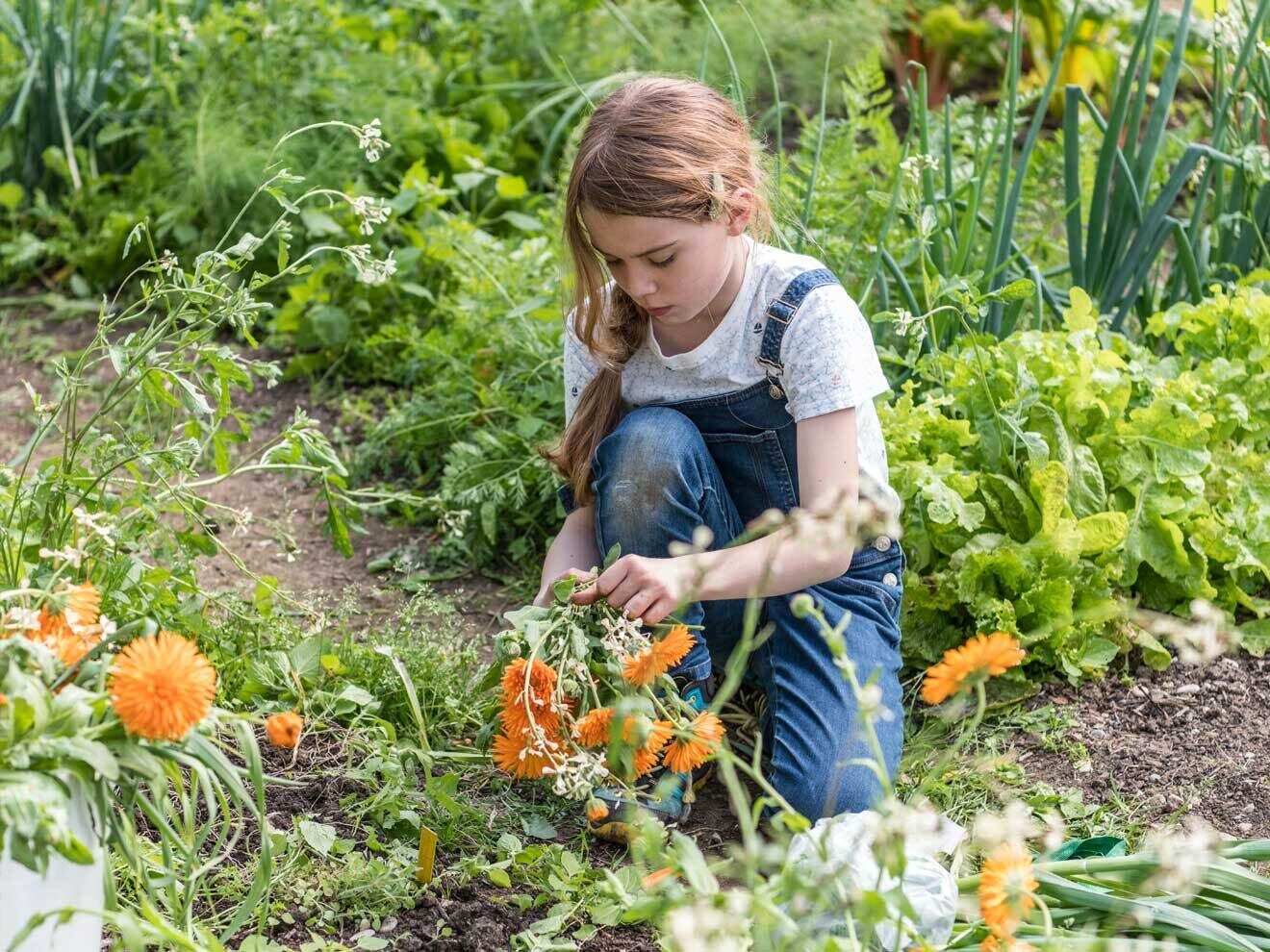 Schülerin im Naturbildungsprogramm "Schule & Landwirtschaft"
© Christoph Merian Stiftung, Kathrin Schulthess
